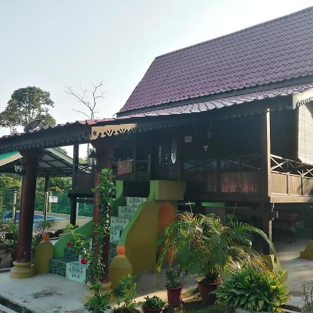 Homestay Warisan Bonda Masjid Tanah/Melaka Exteriör bild